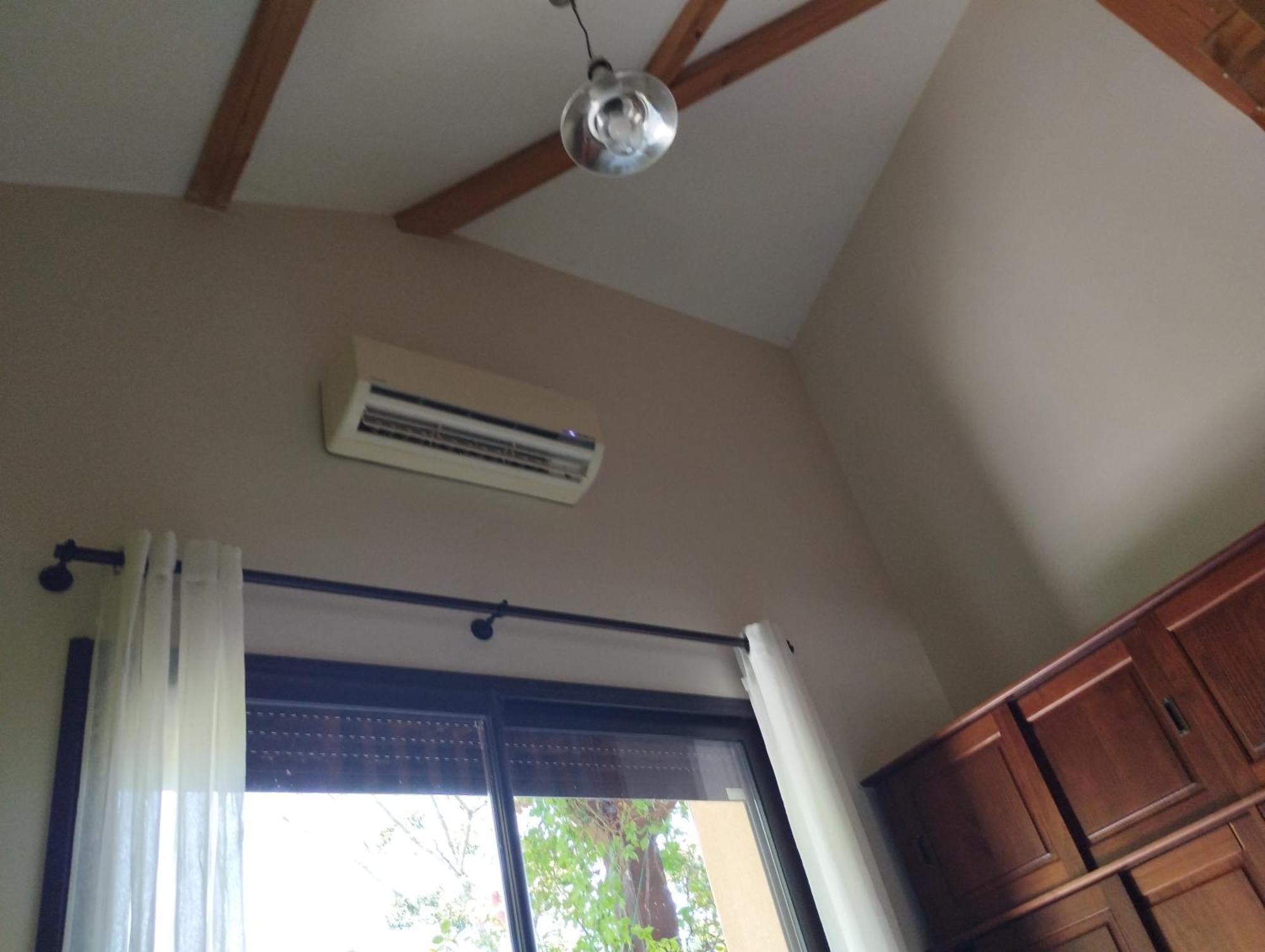 Le Grand Noyer Bed & Breakfast Ambronay Ngoại thất bức ảnh
